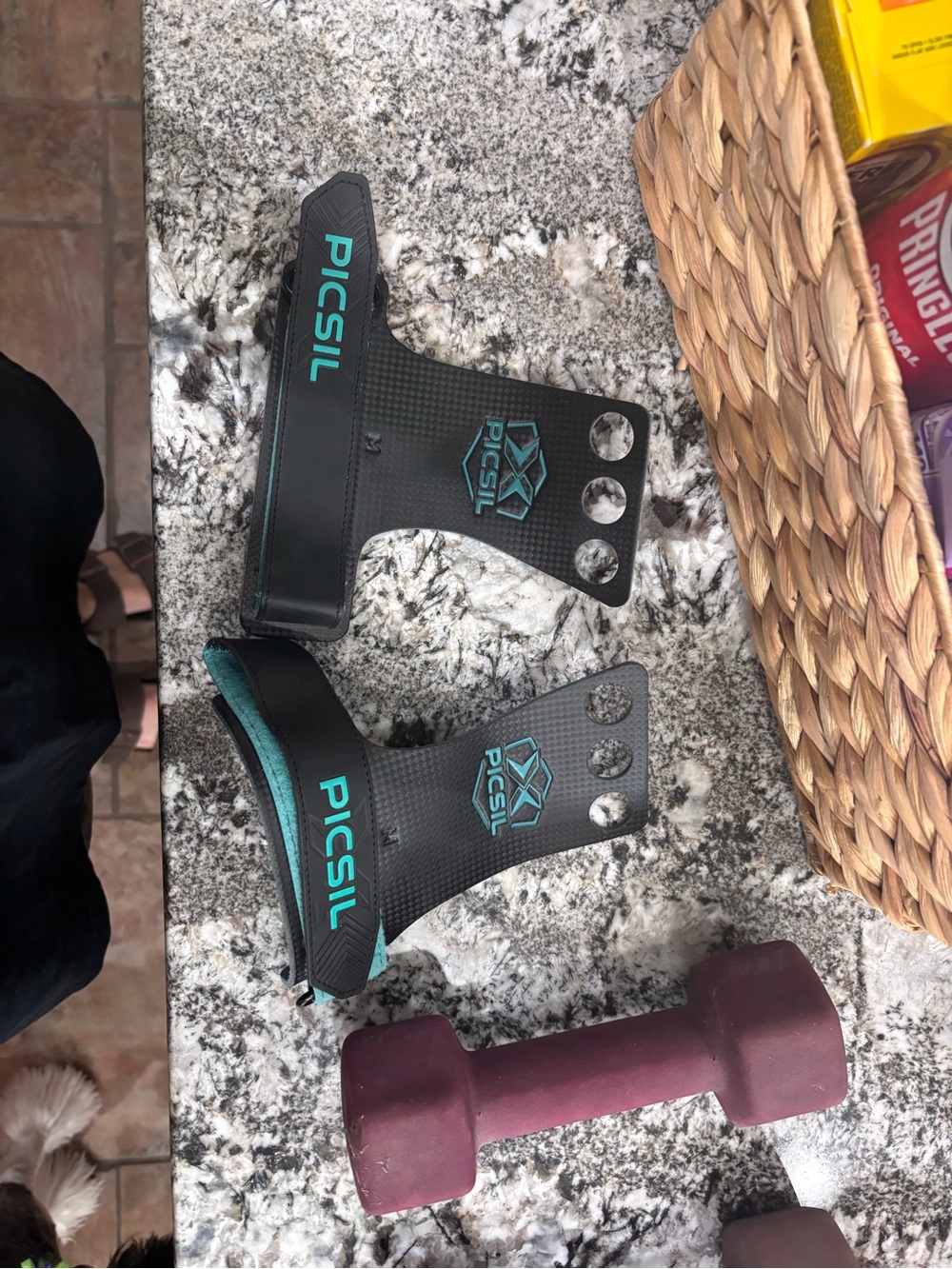 Women's Hand Grips in Teal/Black - Picture 2 of 3